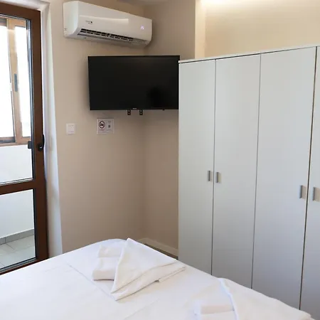 Azur - Self Check-in Apartman