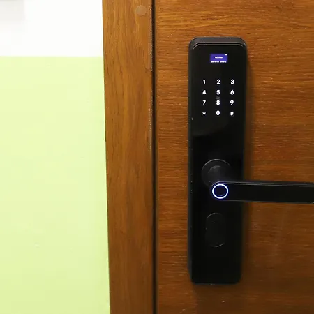 Azur - Self Check-in Apartman Burgasz