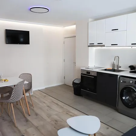 Azur - Self Check-in Burgasz